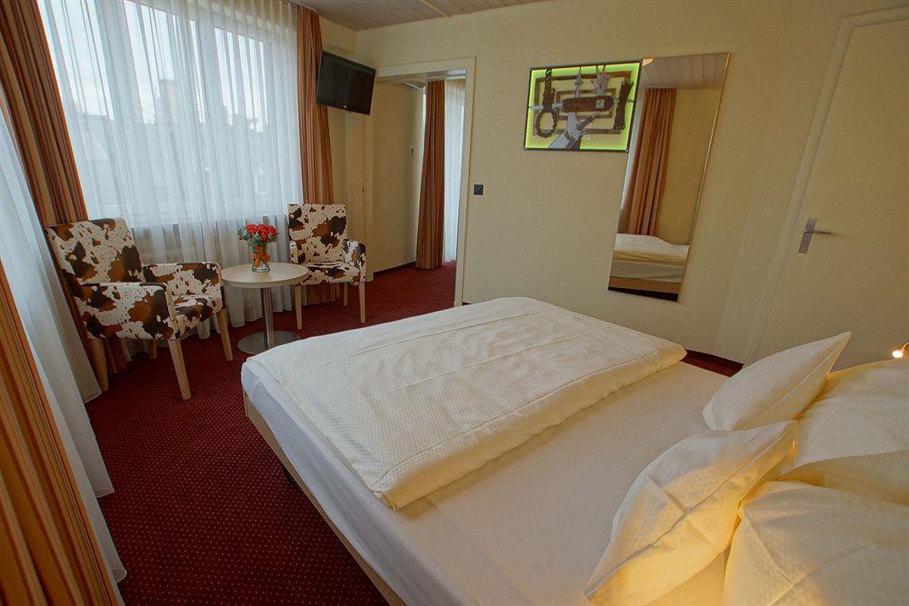 Fred Hotel Leonhardstrasse - Self Check-In Zurigo Esterno foto